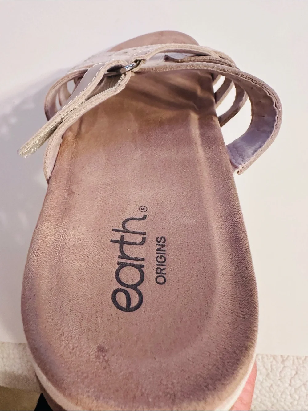 Earth Origins Women's 12M Tall Beige Slide Sandals